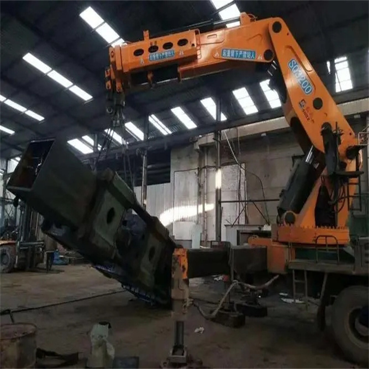 莆田130吨折臂吊车出租吊机租赁附近电话